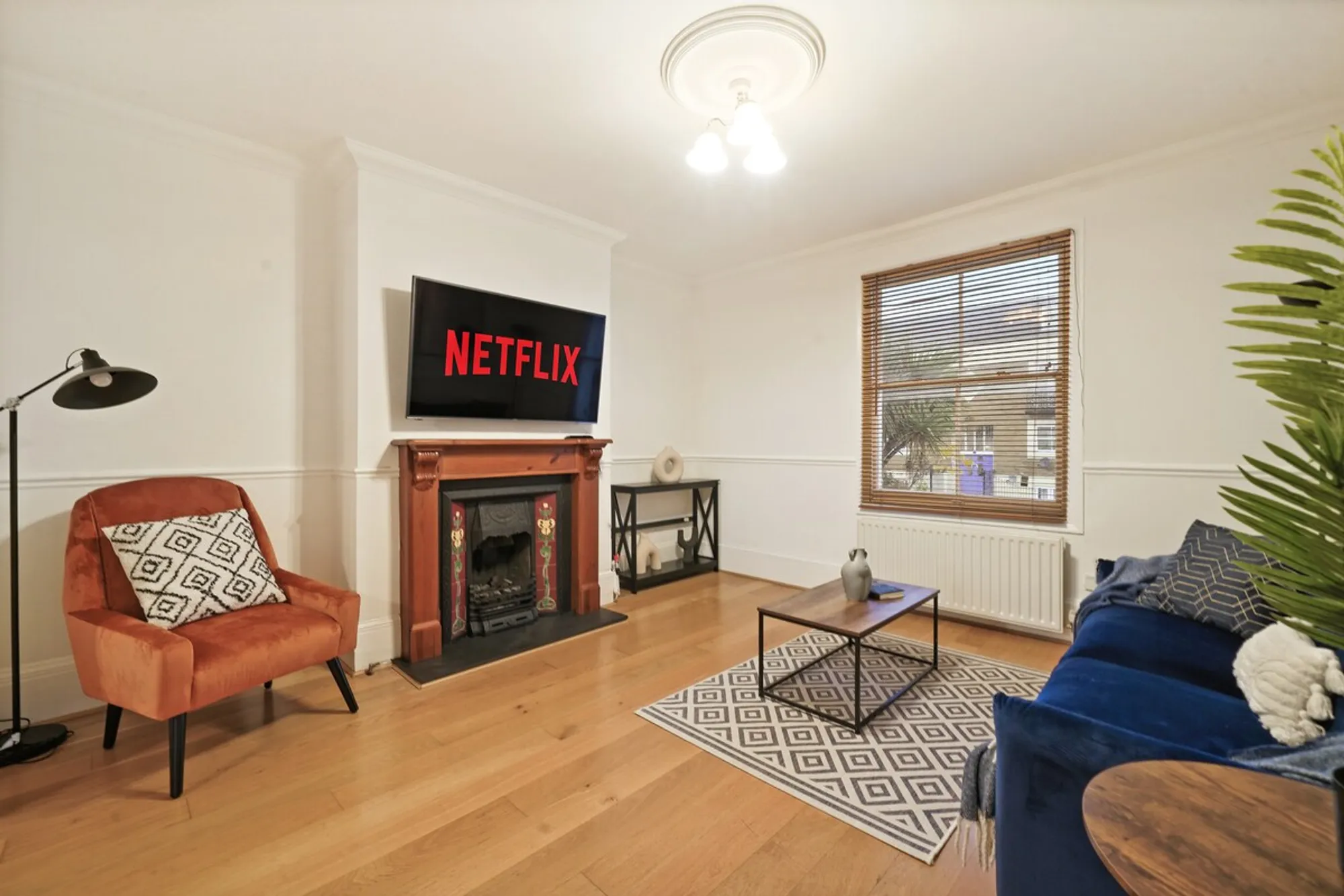 The Gravesend Townhouse, a DNT Stays home